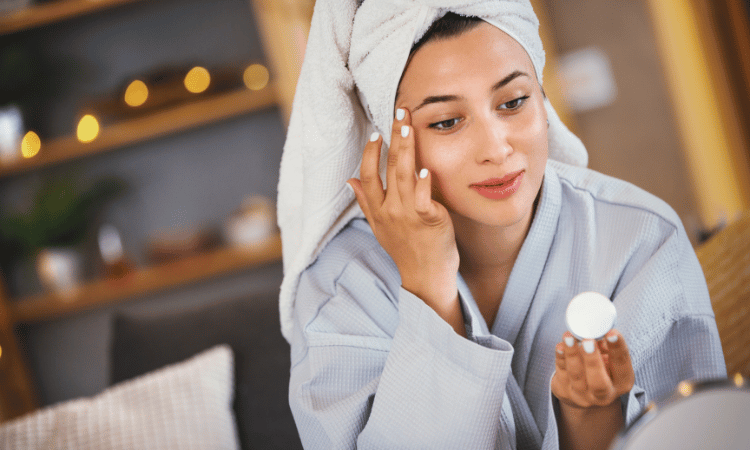 Blemish Removal Aftercare: How to Heal Quickly & Minimise ScarringBlemish Removal Aftercare: How to Heal Quickly & Minimise Scarring